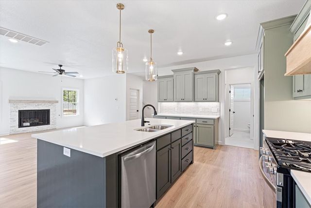 16 Reighton Drive, Bella Vista, AR 72714