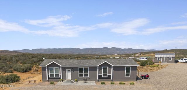 1235 N HARVEST Road, Dewey, AZ 86327
