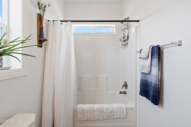 1235 N HARVEST Road, Dewey, AZ 86327