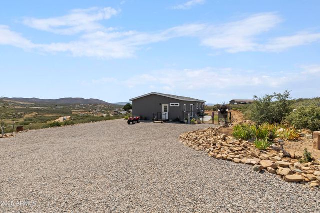 1235 N HARVEST Road, Dewey, AZ 86327