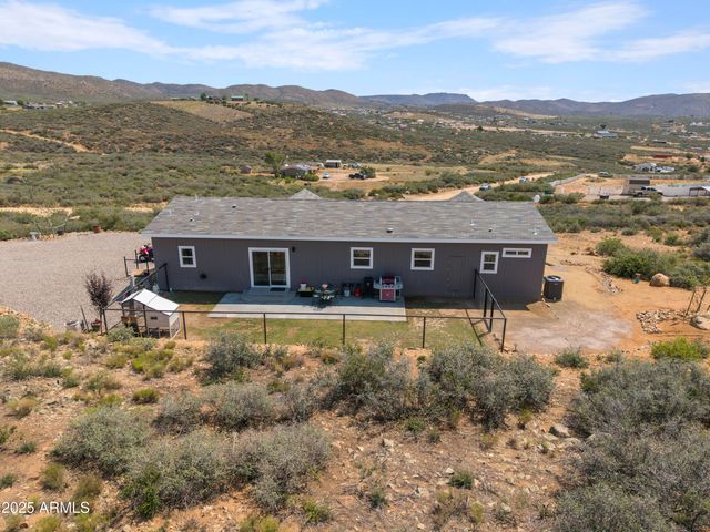 1235 N HARVEST Road, Dewey, AZ 86327