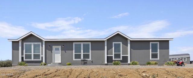 1235 N HARVEST Road, Dewey, AZ 86327