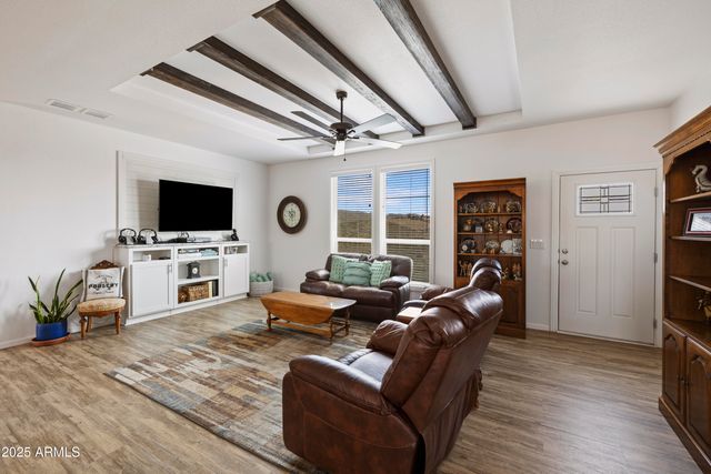 1235 N HARVEST Road, Dewey, AZ 86327