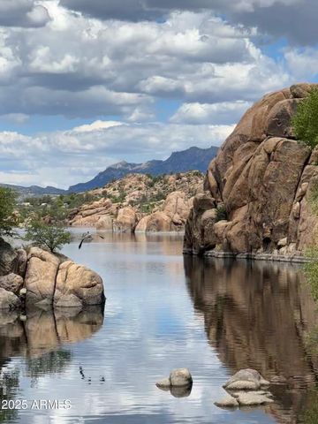 1235 N HARVEST Road, Dewey, AZ 86327