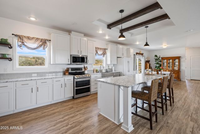 1235 N HARVEST Road, Dewey, AZ 86327