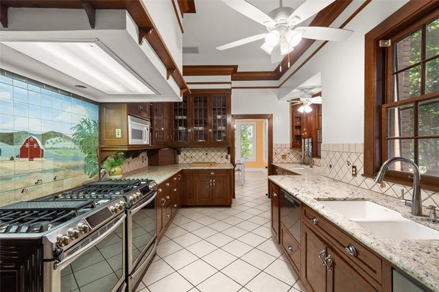 1030 Belvin ST, San Marcos, TX 78666