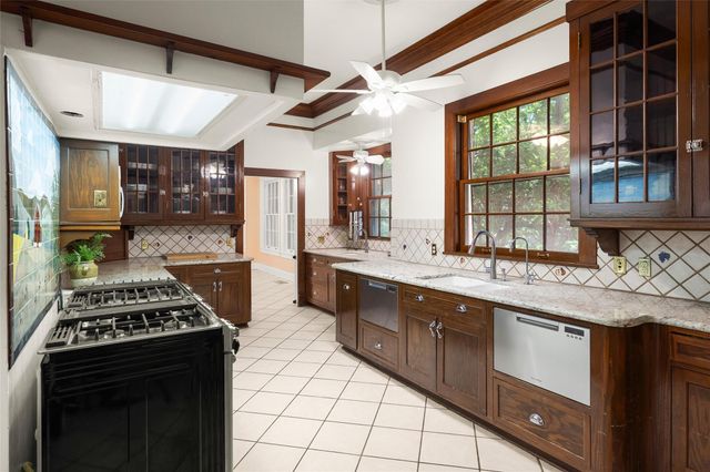 1030 Belvin ST, San Marcos, TX 78666