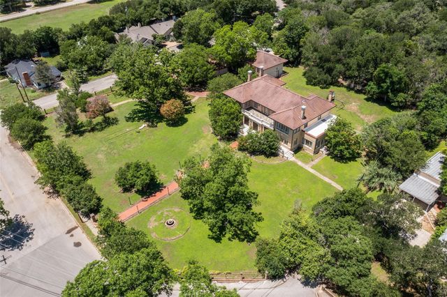 1030 Belvin ST, San Marcos, TX 78666