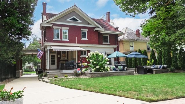 630 3rd Street, Marietta, OH 45750