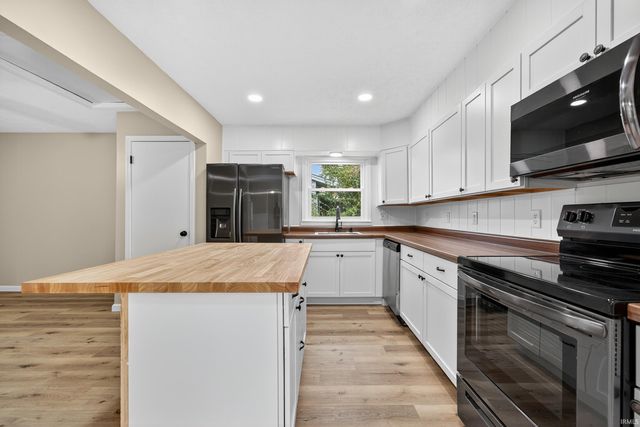 1516 BELVEDERE Drive, Kokomo, IN 46902