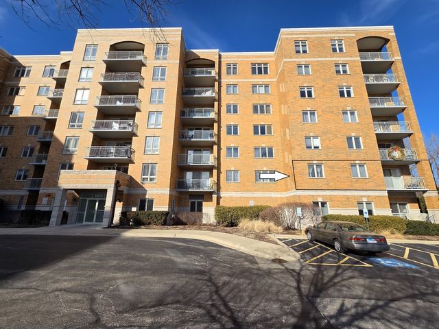 6815 N Milwaukee Avenue 210, Niles, IL 60714