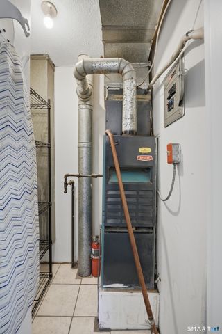 11 Bradley Circle A, Enfield, CT 06082