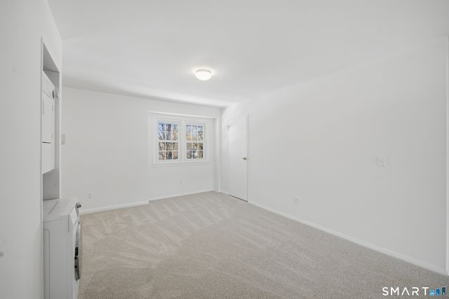 11 Bradley Circle A, Enfield, CT 06082