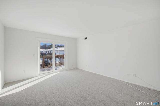 11 Bradley Circle A, Enfield, CT 06082