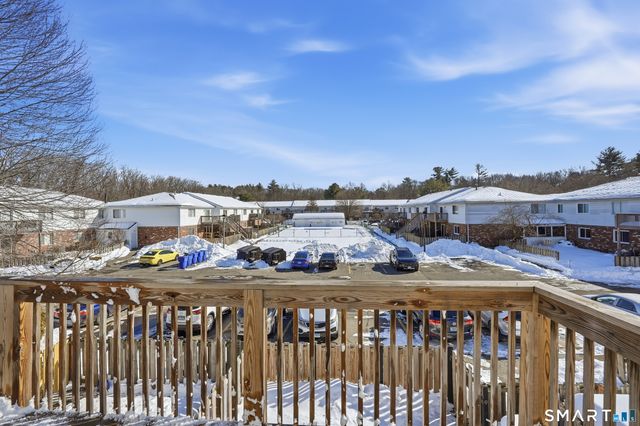 11 Bradley Circle A, Enfield, CT 06082