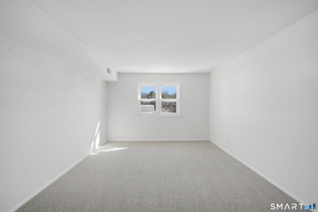 11 Bradley Circle A, Enfield, CT 06082