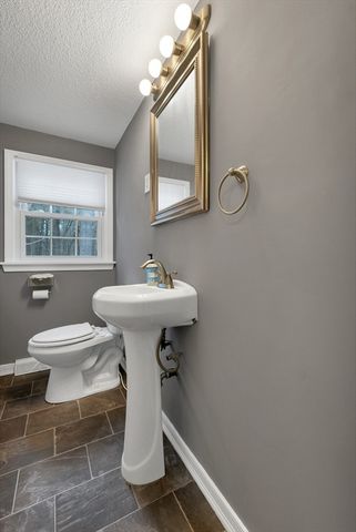 1 Mt Paul Road, Tyngsborough, MA 01879