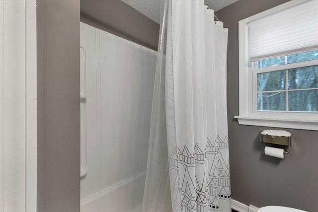 1 Mt Paul Road, Tyngsborough, MA 01879