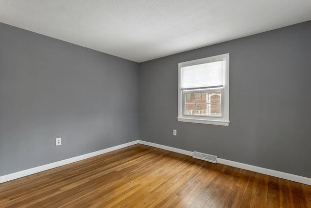 1 Mt Paul Road, Tyngsborough, MA 01879