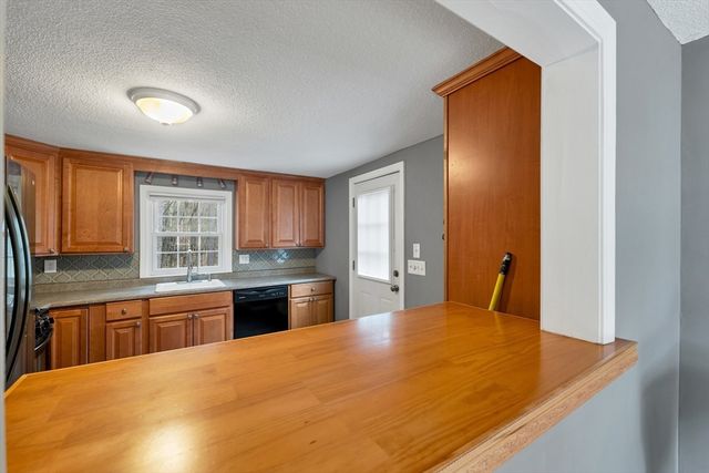 1 Mt Paul Road, Tyngsborough, MA 01879