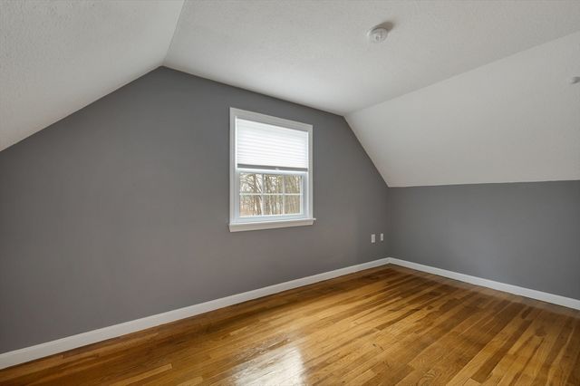 1 Mt Paul Road, Tyngsborough, MA 01879