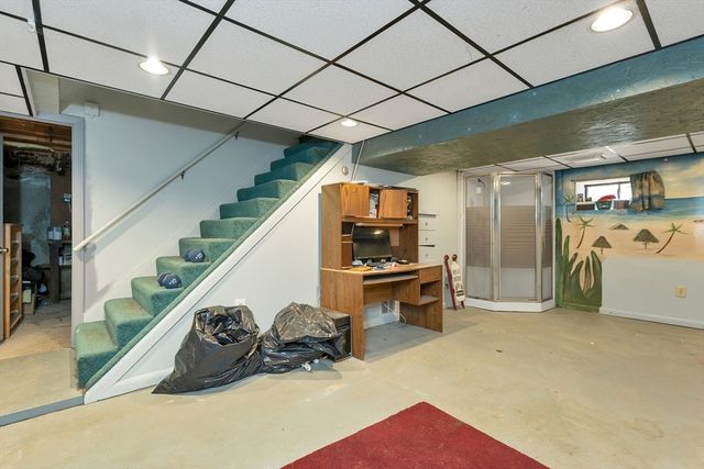 1 Mt Paul Road, Tyngsborough, MA 01879