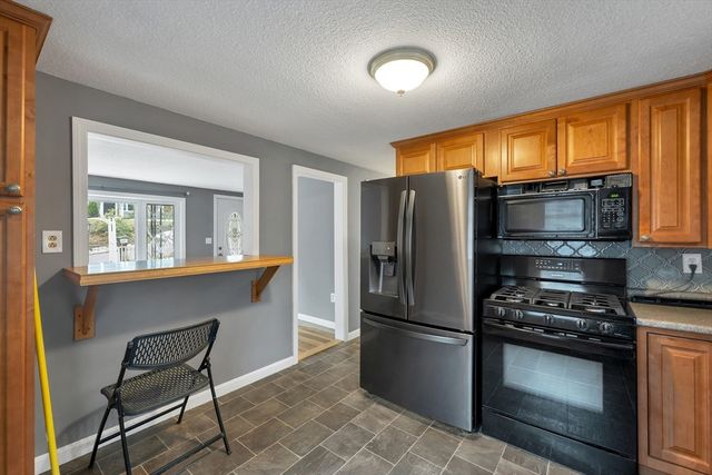 1 Mt Paul Road, Tyngsborough, MA 01879