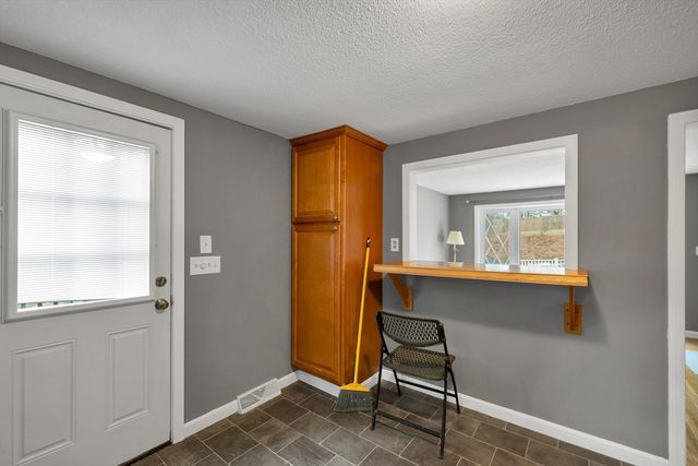 1 Mt Paul Road, Tyngsborough, MA 01879