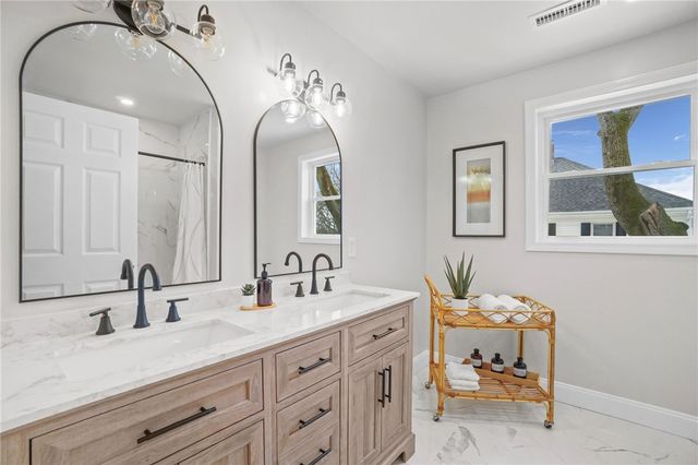 354 Jastram Street, Providence, RI 02908