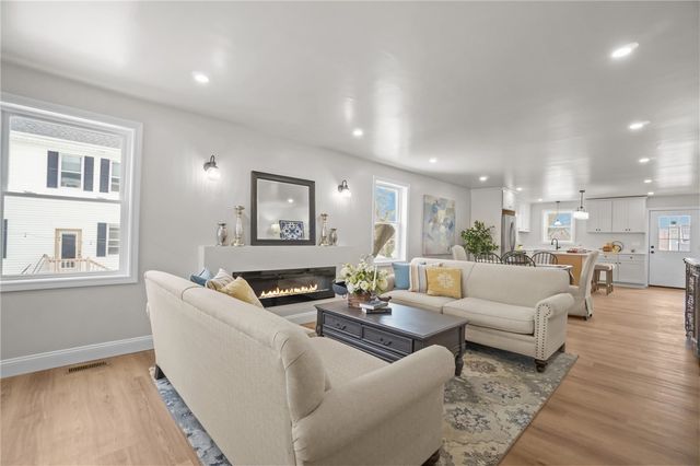 354 Jastram Street, Providence, RI 02908