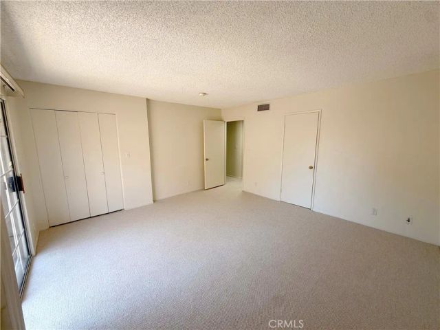 8744 Darby Avenue 14, Northridge, CA 91325
