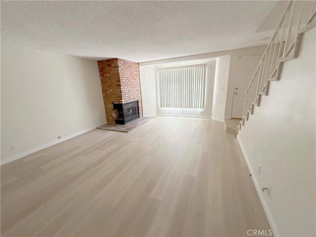 8744 Darby Avenue 14, Northridge, CA 91325