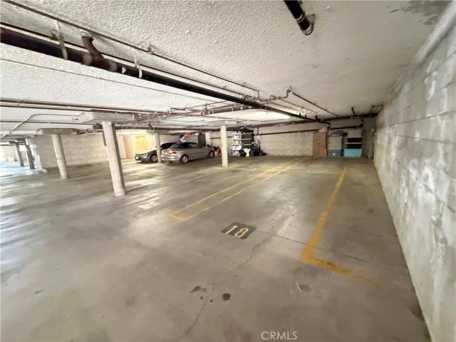 8744 Darby Avenue 14, Northridge, CA 91325