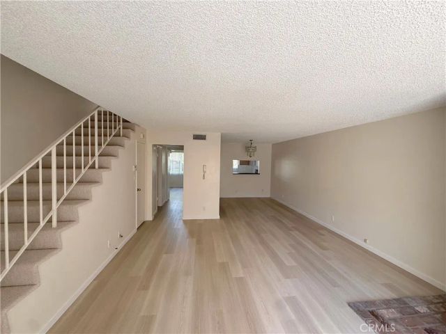 8744 Darby Avenue 14, Northridge, CA 91325