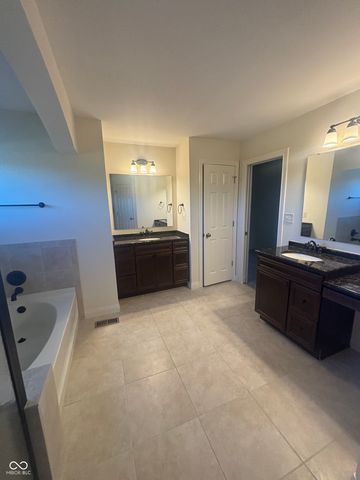 4844 Rustling Ridge Court, Noblesville, IN 46062