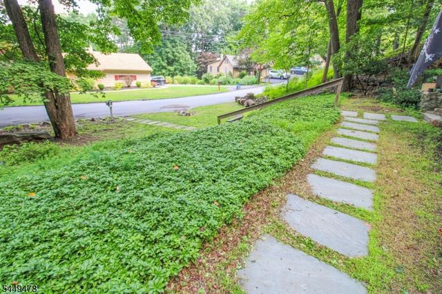 171 Glenside Trl, Byram Twp., NJ 07871