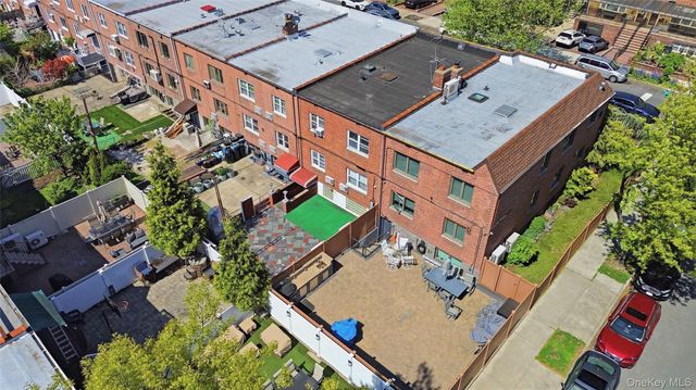 6172 70th Street, Middle Village, NY 11379