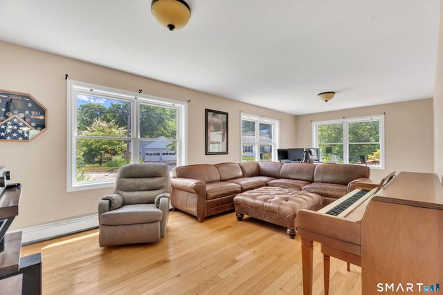 346 Hazelnut Hill Road, Groton, CT 06340
