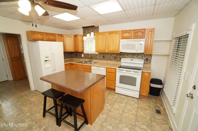 1509 Church St, White Pine, TN 37890