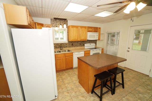 1509 Church St, White Pine, TN 37890
