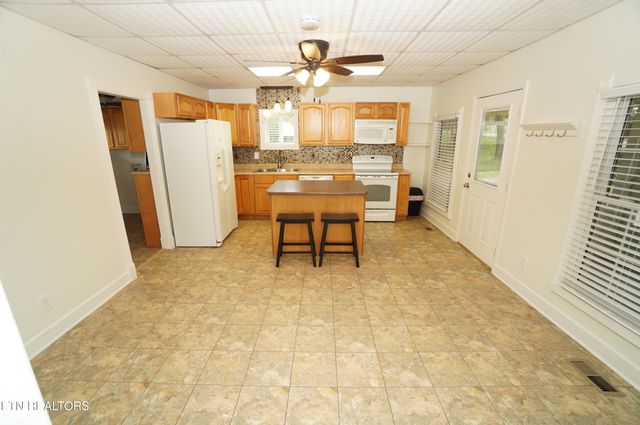 1509 Church St, White Pine, TN 37890