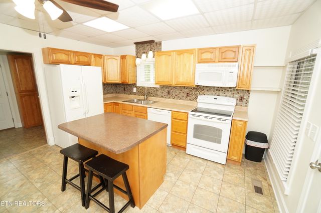 1509 Church St, White Pine, TN 37890