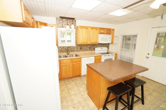 1509 Church St, White Pine, TN 37890