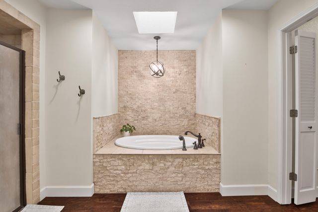 17 Comanche Lane, Ransom Canyon, TX 79366