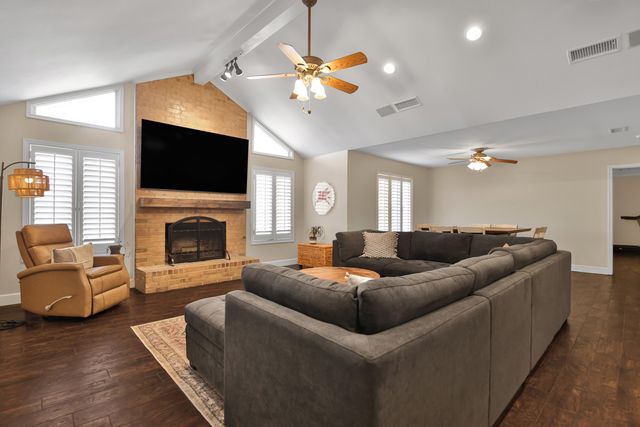 17 Comanche Lane, Ransom Canyon, TX 79366