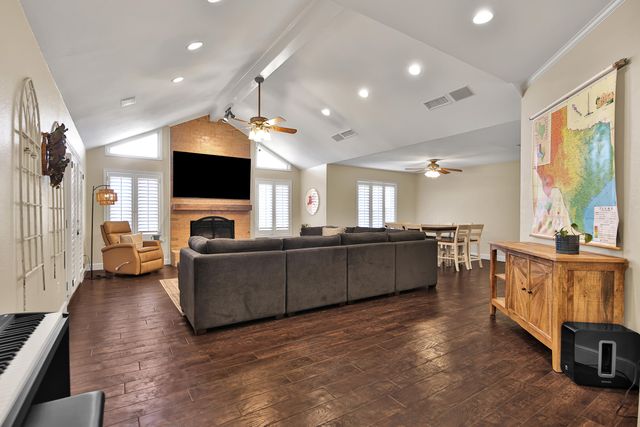 17 Comanche Lane, Ransom Canyon, TX 79366