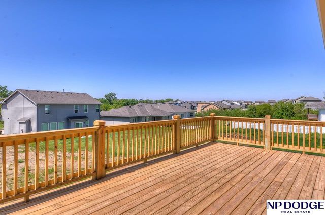 5001 Helwig Avenue, Papillion, NE 68133