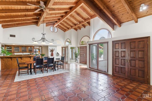 249 Moon Ranch Street, Bakersfield, CA 93314