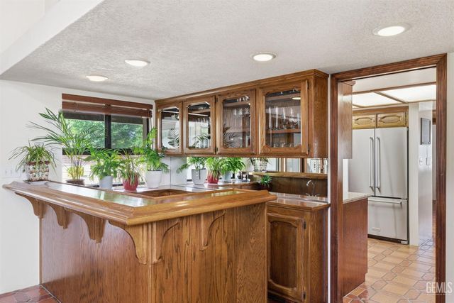 249 Moon Ranch Street, Bakersfield, CA 93314