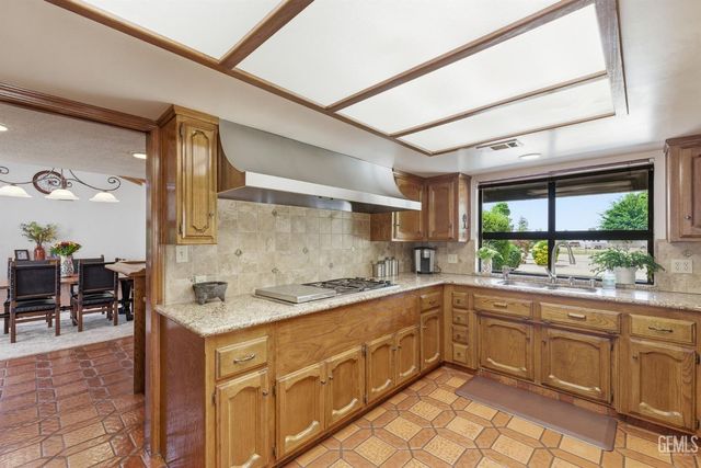 249 Moon Ranch Street, Bakersfield, CA 93314